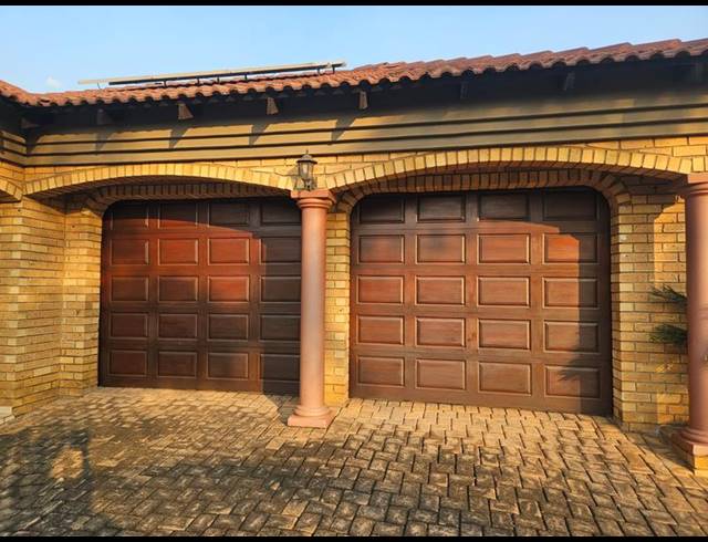 3 BEDROOM TOWNHOUSE FOR SALE IN THE REEDS
